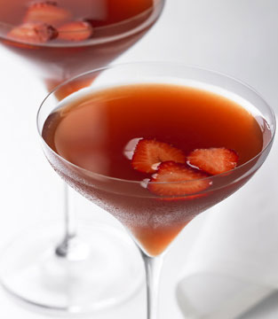 Strawberry Vermouth Fizz